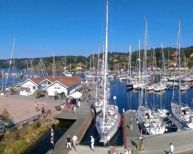 Henans Hostel In The Marina Bagian luar foto